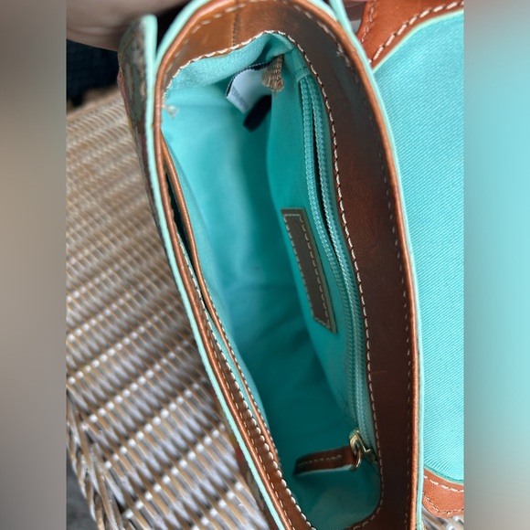 Dooney & Bourke Disney Pets floral crossbody bag saddlebag. - Picture 5 of 9